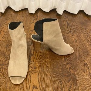 Dakota peep toe booties